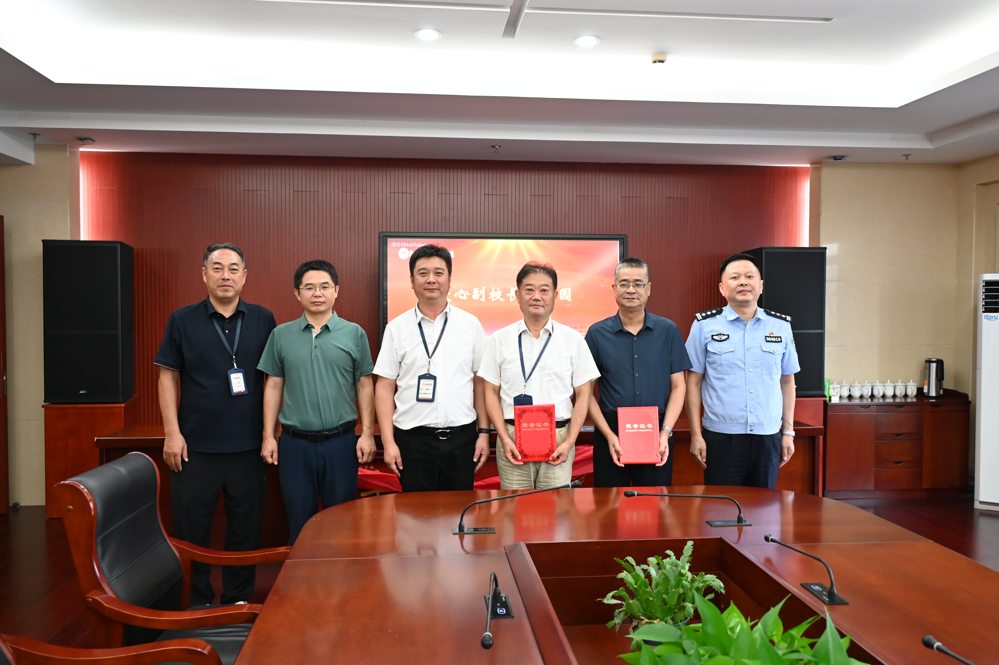 98d1c42edd0b4376908c66ffd44e0658.png 98d1c42edd0b4376908c66ffd44e0658.png