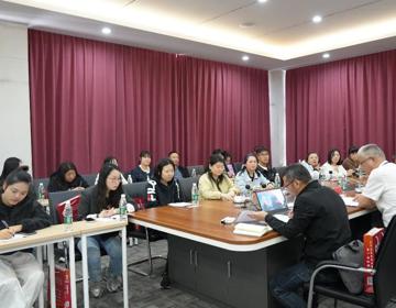 我校召开膳食管理家长委员会会议