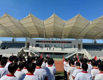 对标榜样扬帆奋进 表彰先进聚力学风——海安中专举行升旗仪式暨2024-2025学年第二学期学风建设表彰大会