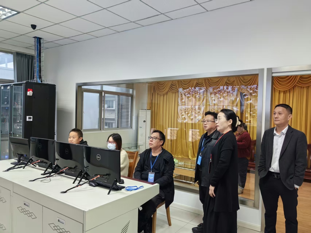 24f4407758d84df69e20a9e36705e76a.jpg 24f4407758d84df69e20a9e36705e76a.jpg